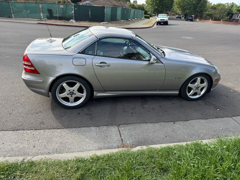 Used 2003 Mercedes-Benz SLK 320 image 17