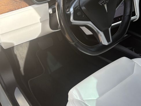 Used 2017 Tesla Model S 75D image 11