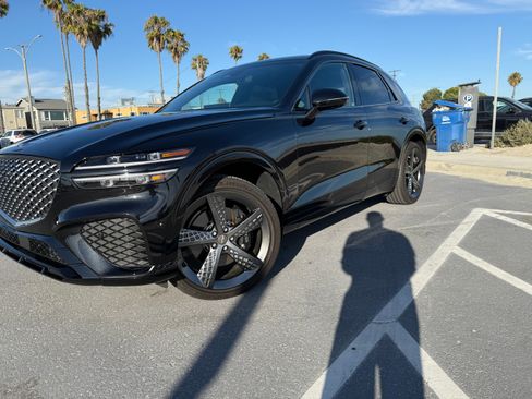 Used 2023 Genesis GV70 2.5T w/ Sport Prestige Package image 25