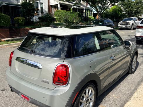 Used 2019 MINI Cooper 2-Door Hardtop w/ Premium Package FWD image 2