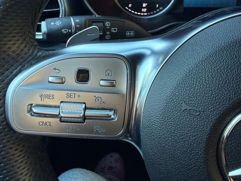 Used 2020 Mercedes-Benz GLC 300 4MATIC image 12