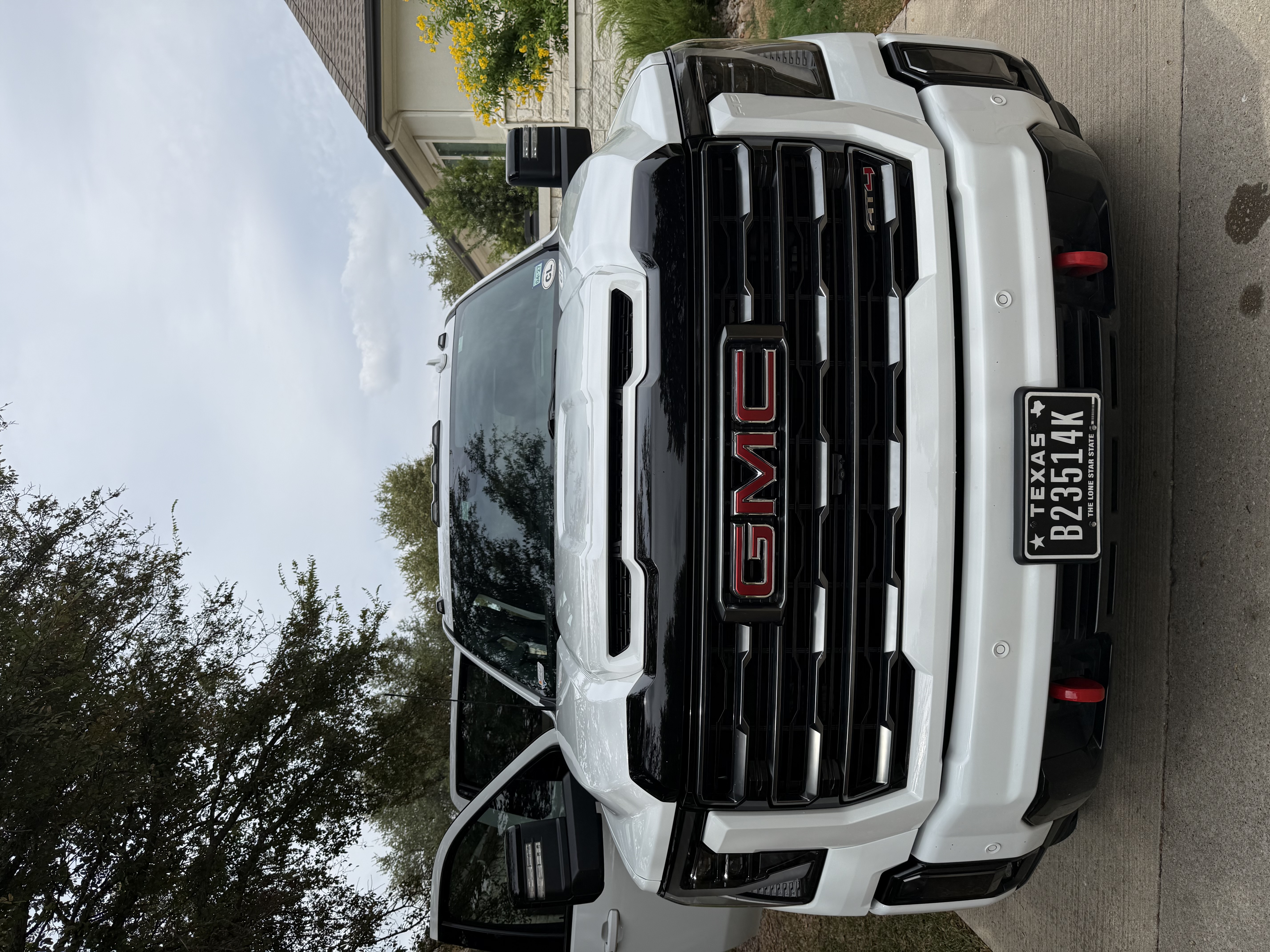 Used 2024 GMC Sierra 2500 AT4 w/ AT4 Premium Plus Package AWD/4WD image 10