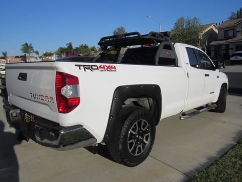 Used 2015 Toyota Tundra SR5 w/ TRD Off Road Package AWD/4WD image 8
