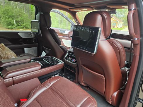 Used 2019 Lincoln Navigator L Black Label w/ Cargo Package image 12