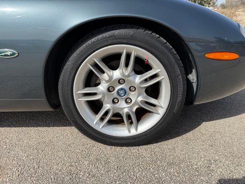 Used 2001 Jaguar XK8 Convertible image 11