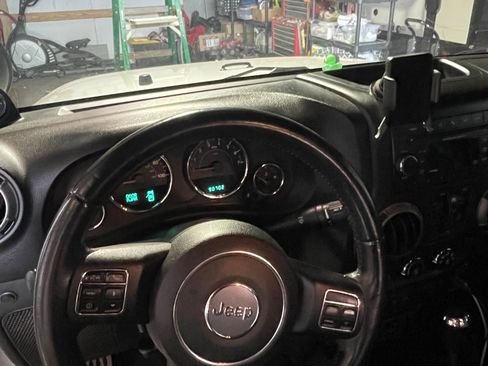 Used 2012 Jeep Wrangler Unlimited Sport AWD/4WD image 19