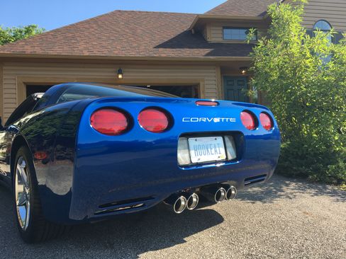 Used 2002 Chevrolet Corvette Coupe w/ Preferred Equipment Group2 RWD image 6