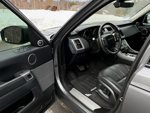 Used 2017 Land Rover Range Rover Sport HSE image 19