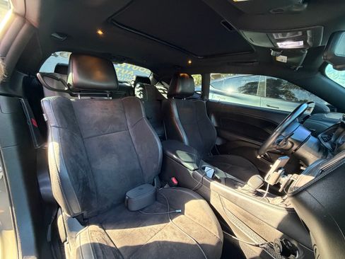 Used 2023 Dodge Challenger R/T w/ Plus Package image 25