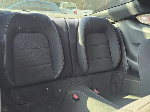 Used 2015 Ford Mustang Coupe image 18