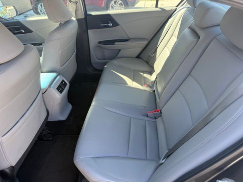 Used 2016 Honda Accord EX-L image 8