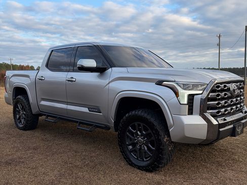 Used 2023 Toyota Tundra Platinum image 1