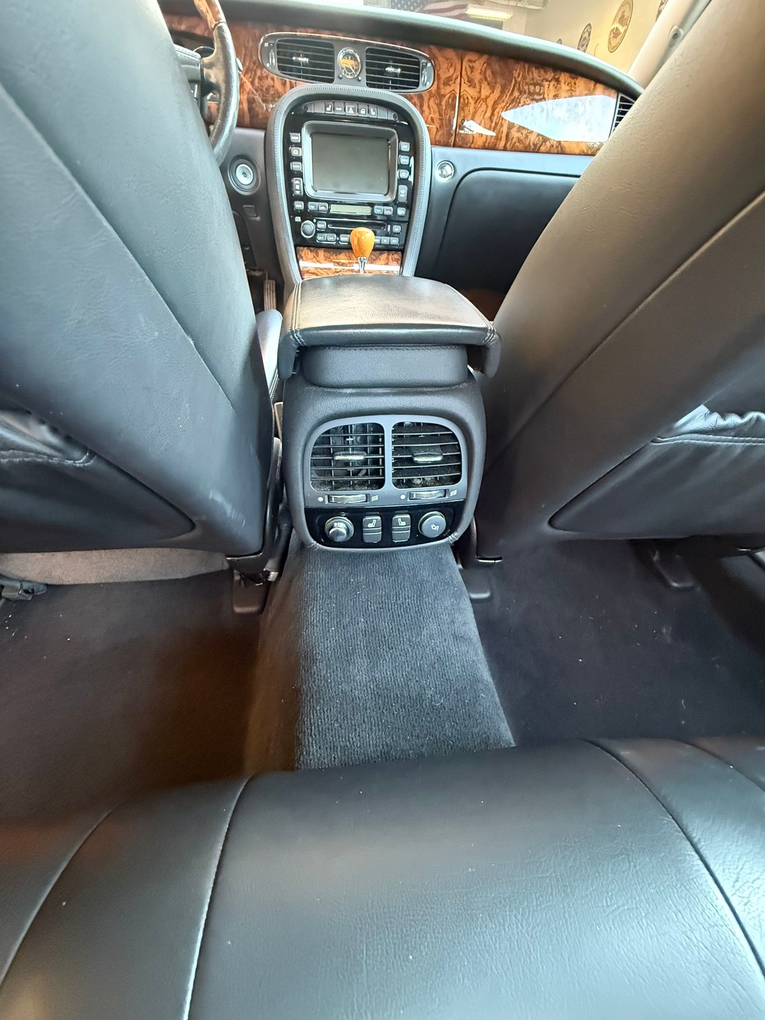 Used 2004 Jaguar XJ8 RWD image 16