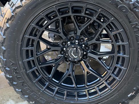 Used 2024 GMC Sierra 2500 Denali Ultimate image 17