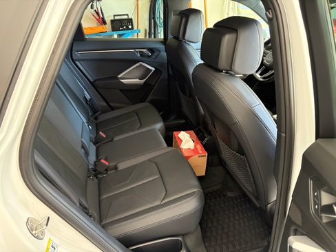 Used 2024 Audi Q3 2.0T Premium w/ Convenience Package image 7