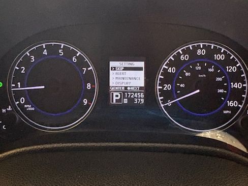 Used 2012 INFINITI G37 Journey w/ Premium Pkg image 8