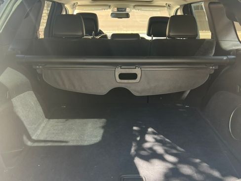 Used 2011 Jeep Grand Cherokee Laredo AWD/4WD image 10