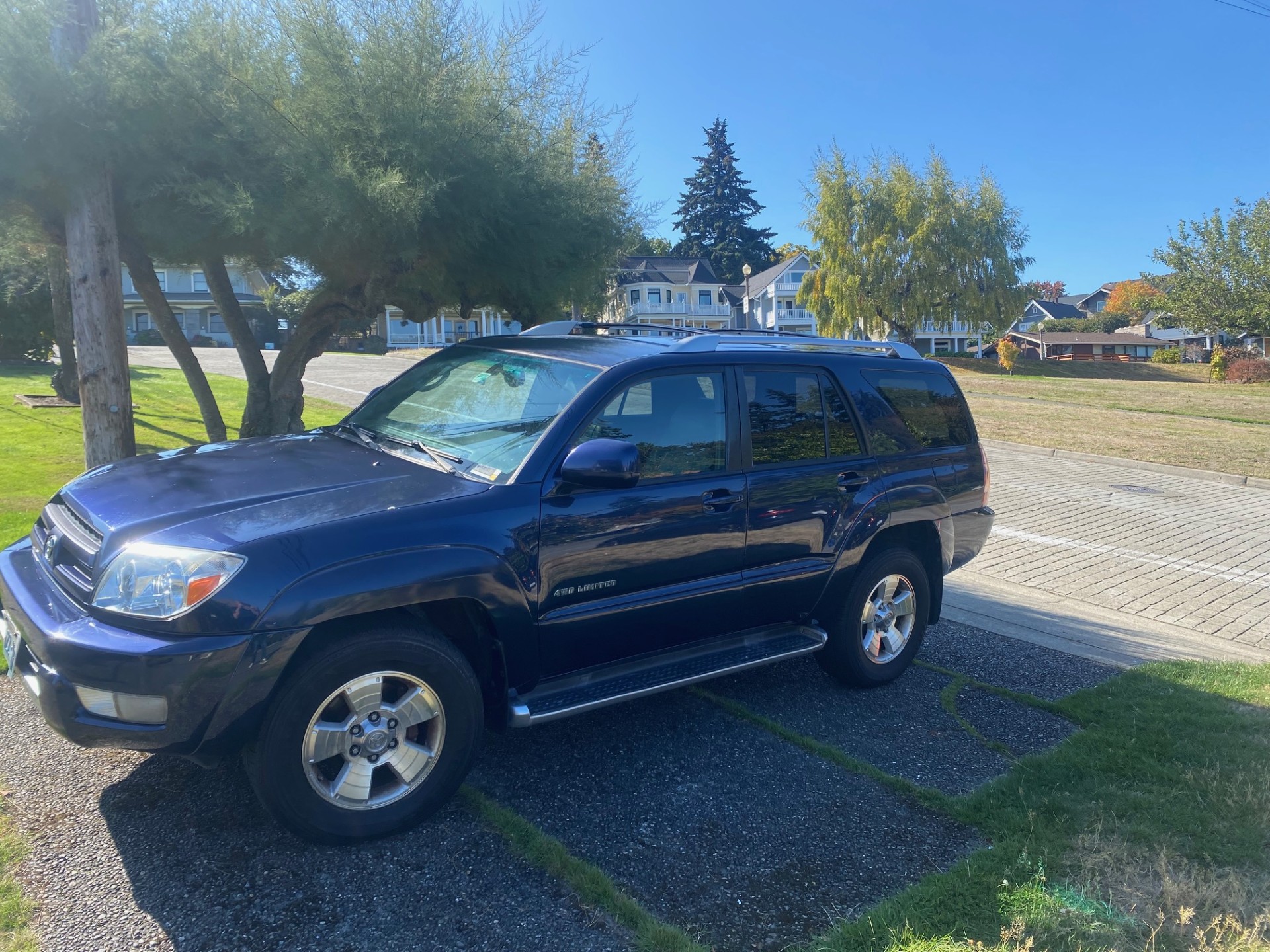 Used 2004 Toyota 4Runner Limited AWD/4WD image 1