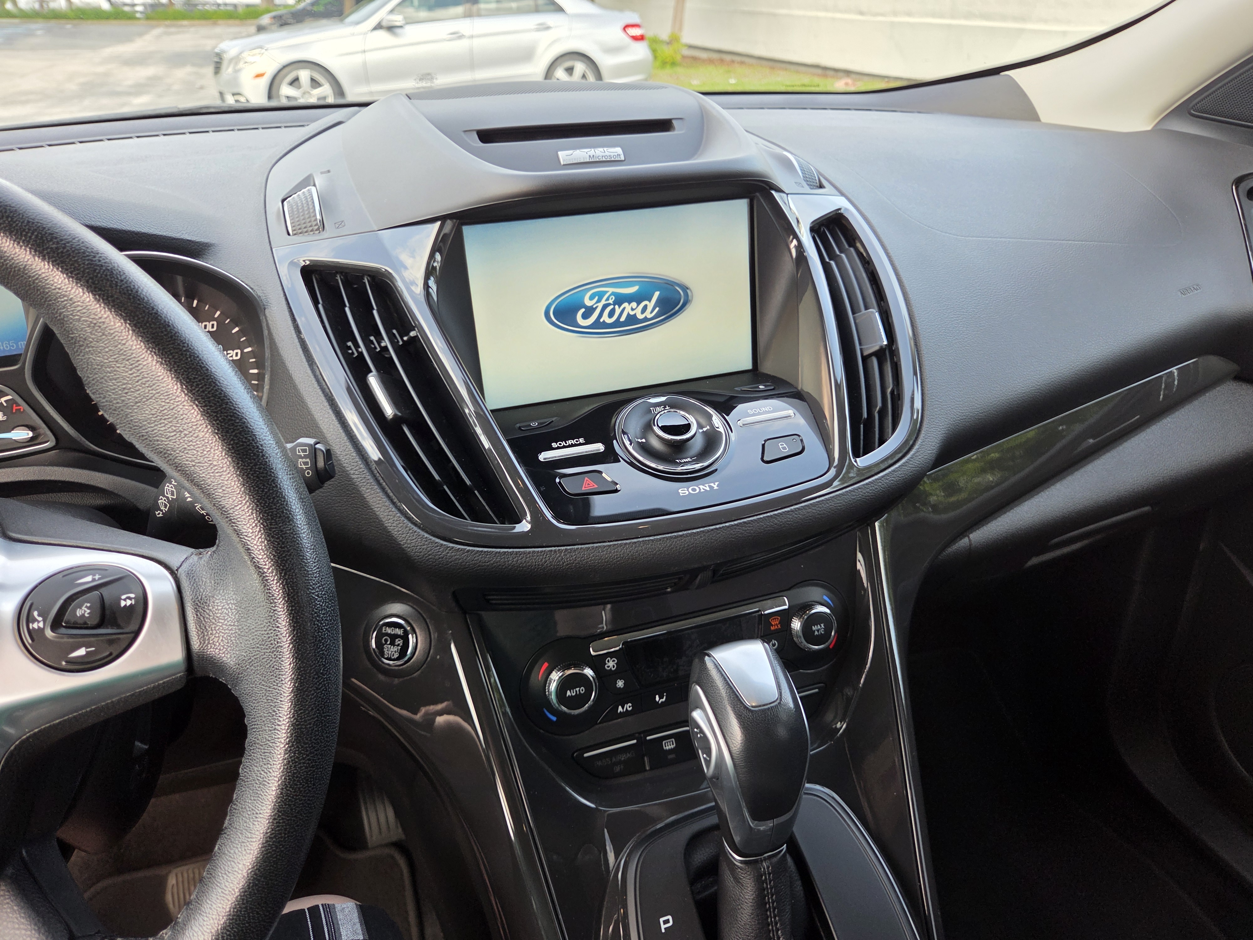 Used 2015 Ford Escape Titanium AWD/4WD image 8