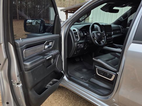 Used 2022 RAM 1500 Laramie w/ Sport Appearance Package image 14