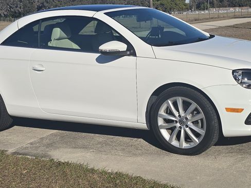 Used 2016 Volkswagen Eos Komfort image 4