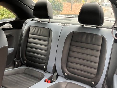 Used 2014 Volkswagen Beetle R-Line image 19