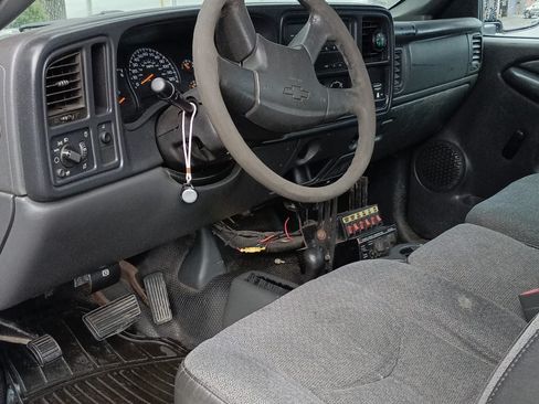 Used 2003 Chevrolet Silverado 2500 W/T image 7