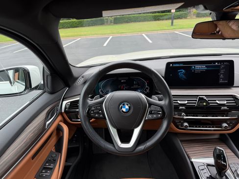 Used 2023 BMW 530e xDrive AWD/4WD image 11