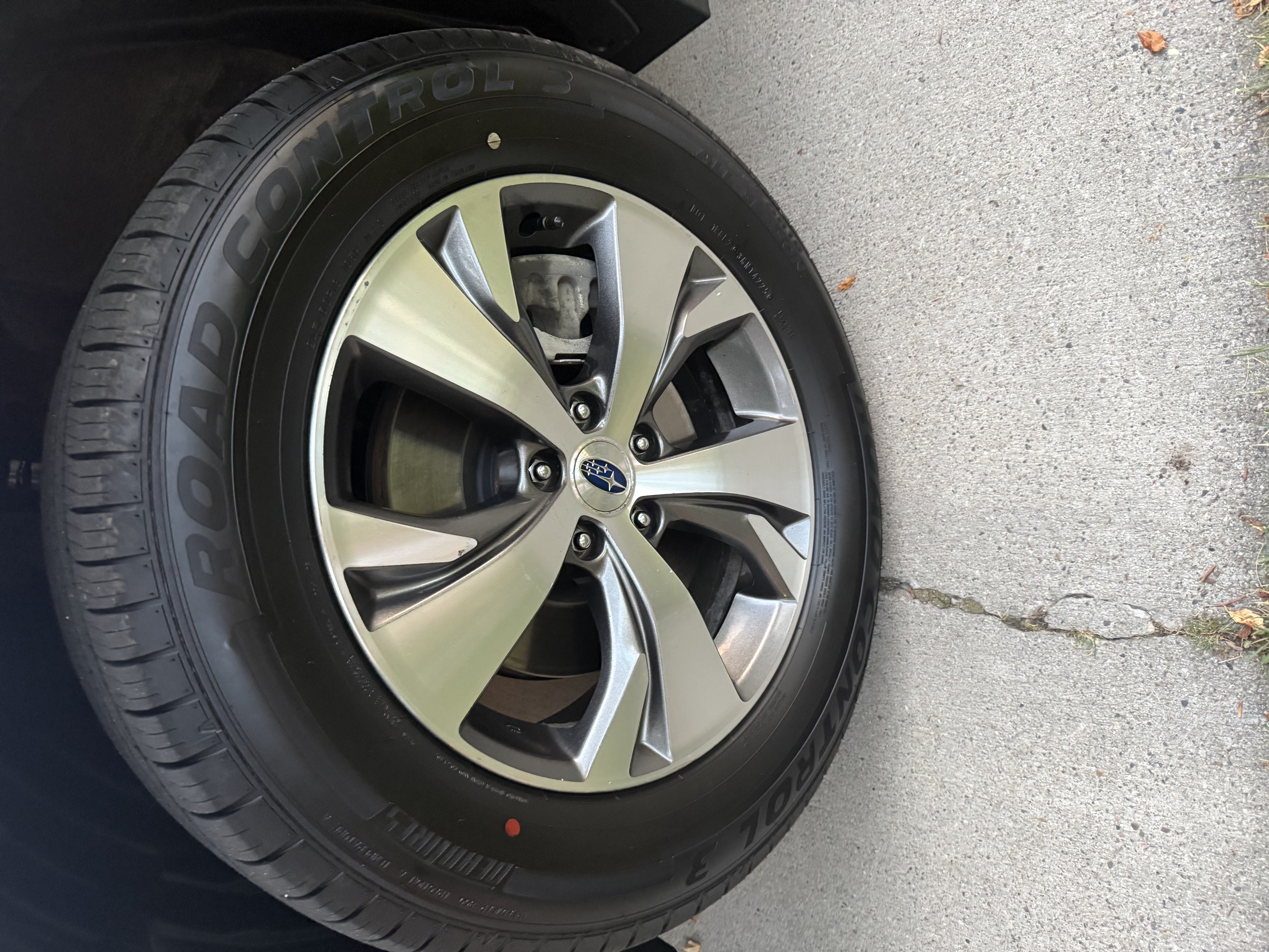 Used 2019 Subaru Ascent Premium w/ Popular Package #3 AWD/4WD image 4