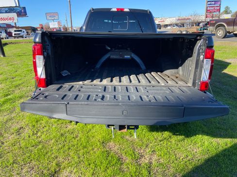 Used 2019 Ford F450 Lariat w/ Lariat Value Package image 8