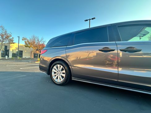 Used 2019 Honda Odyssey LX image 28