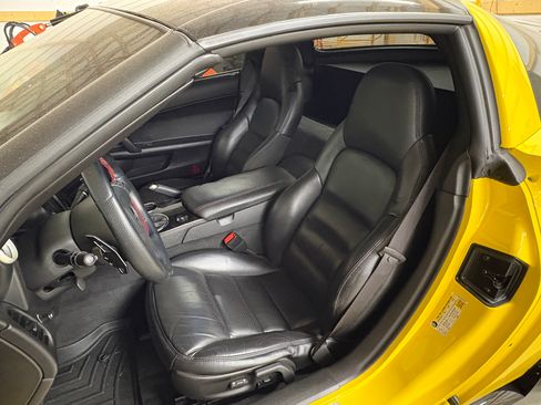Used 2008 Chevrolet Corvette Coupe w/ Preferred Equipment Group RWD image 15