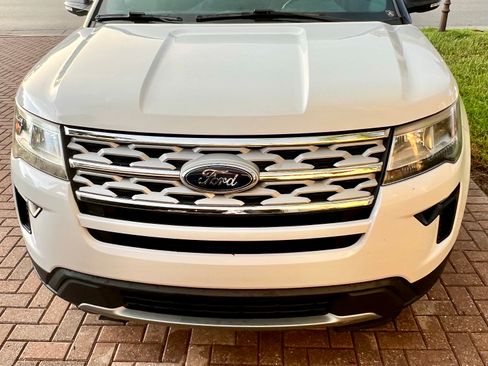 Used 2019 Ford Explorer XLT w/ Equipment Group 201A FWD image 8