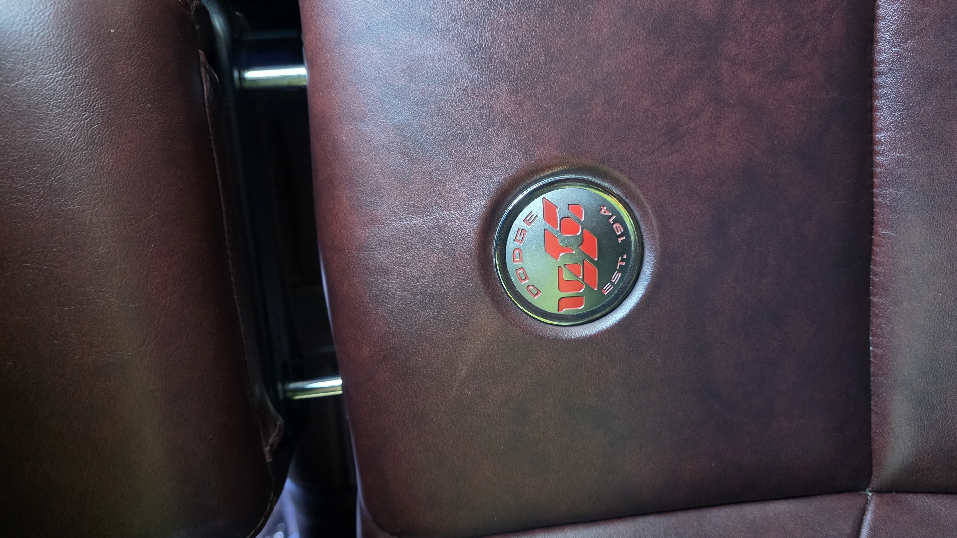 Used 2014 Dodge Challenger SXT RWD image 12