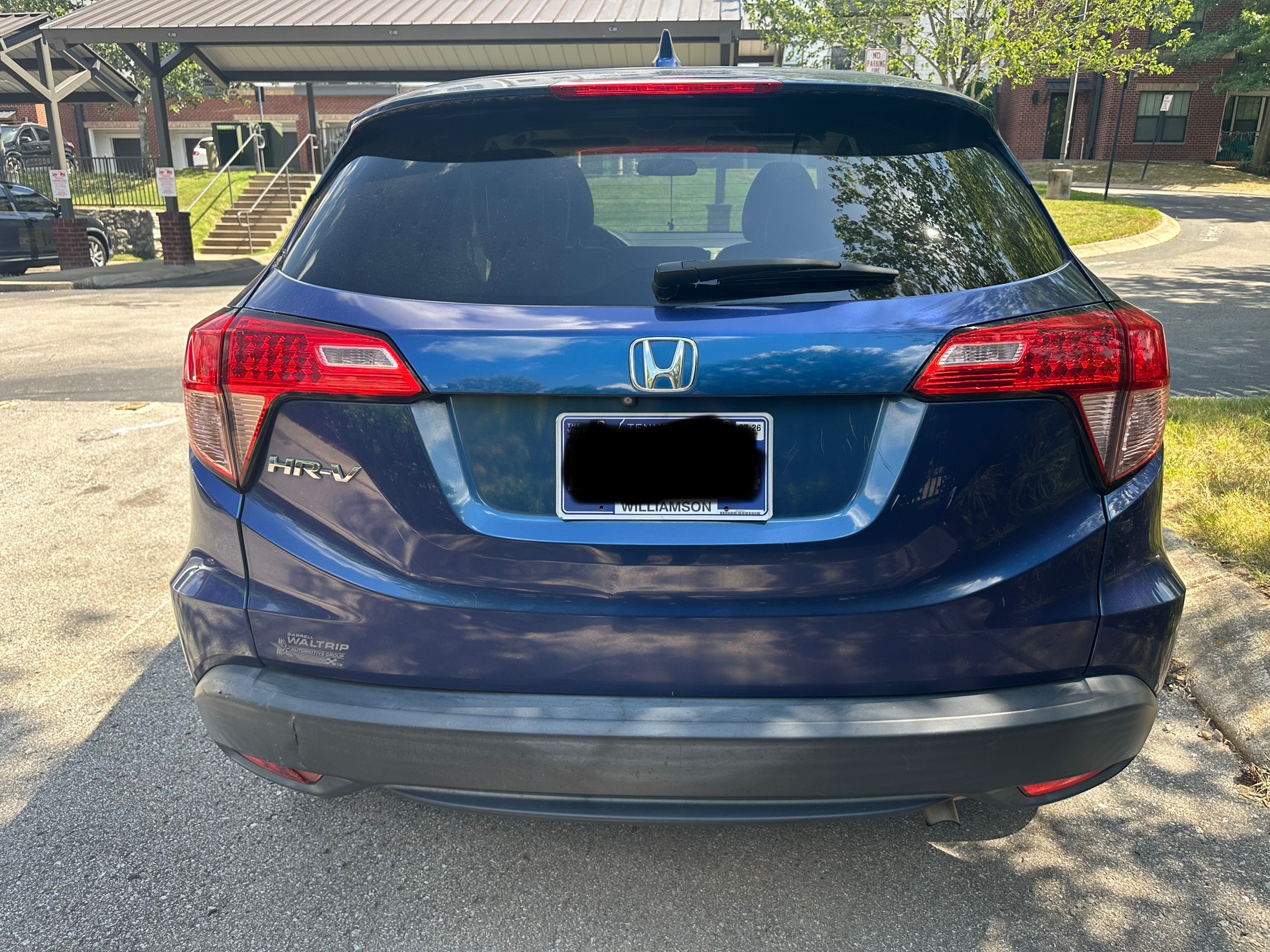 Used 2016 Honda HR-V EX image 2