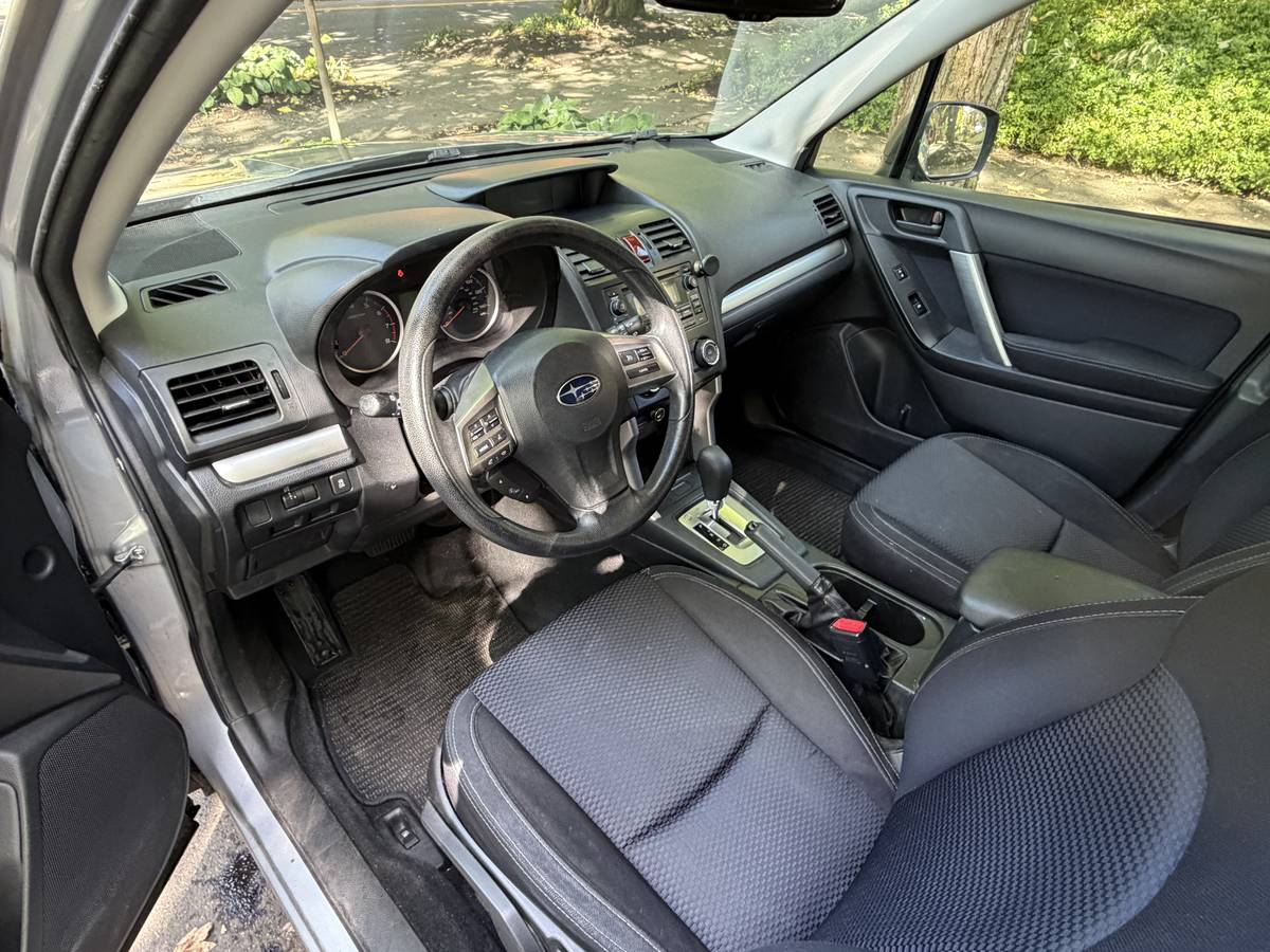 Used 2015 Subaru Forester 2.5i w/ Alloy Wheel Package AWD/4WD image 19