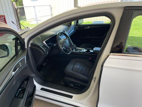 Used 2015 Ford Fusion SE w/ Equipment Group 201A image 14