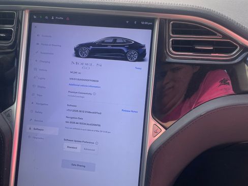 Used 2013 Tesla Model S RWD image 12
