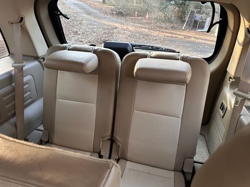 Used 2007 Mercury Mountaineer Premier image 12