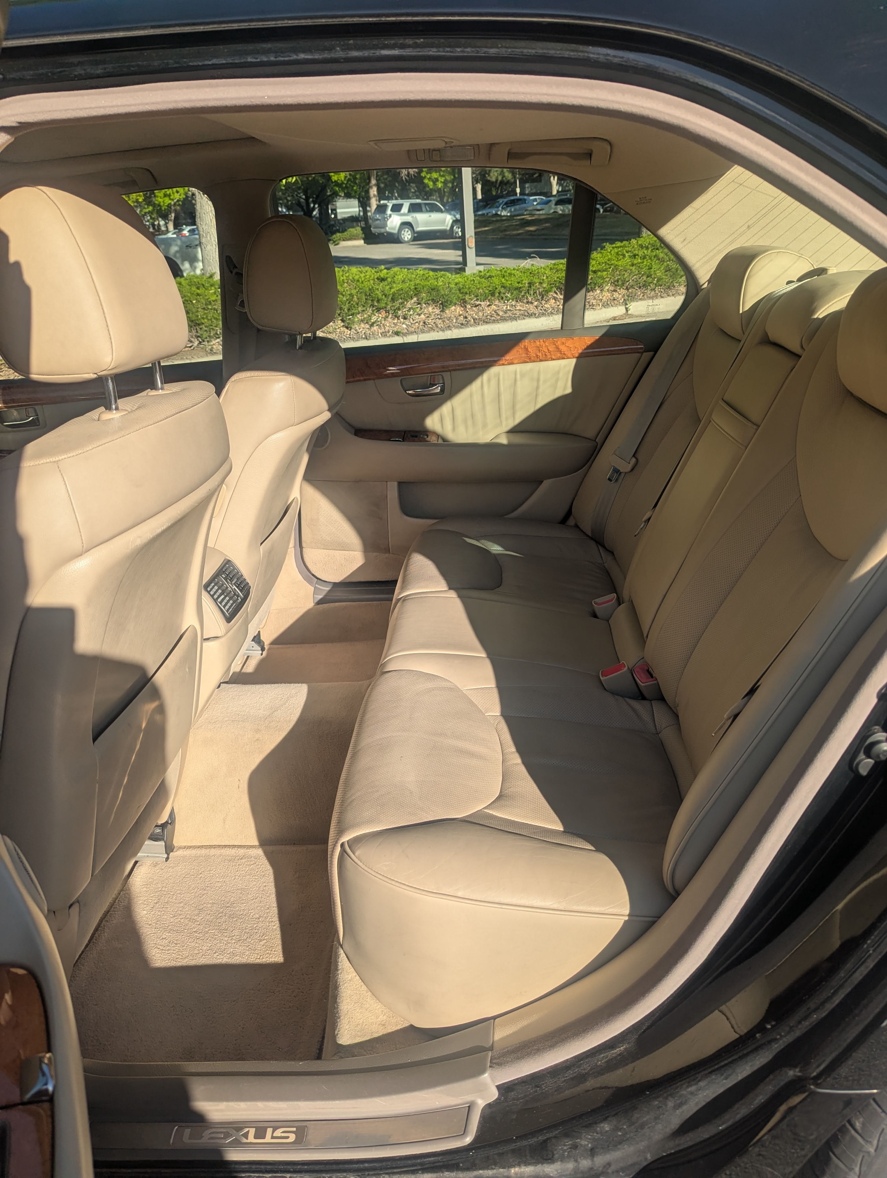 Used 2005 Lexus LS 430 w/ Modern Luxury Pkg RWD image 23