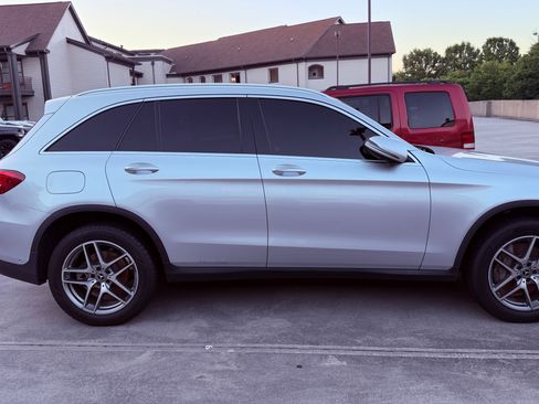 Used 2019 Mercedes-Benz GLC 300 image 16