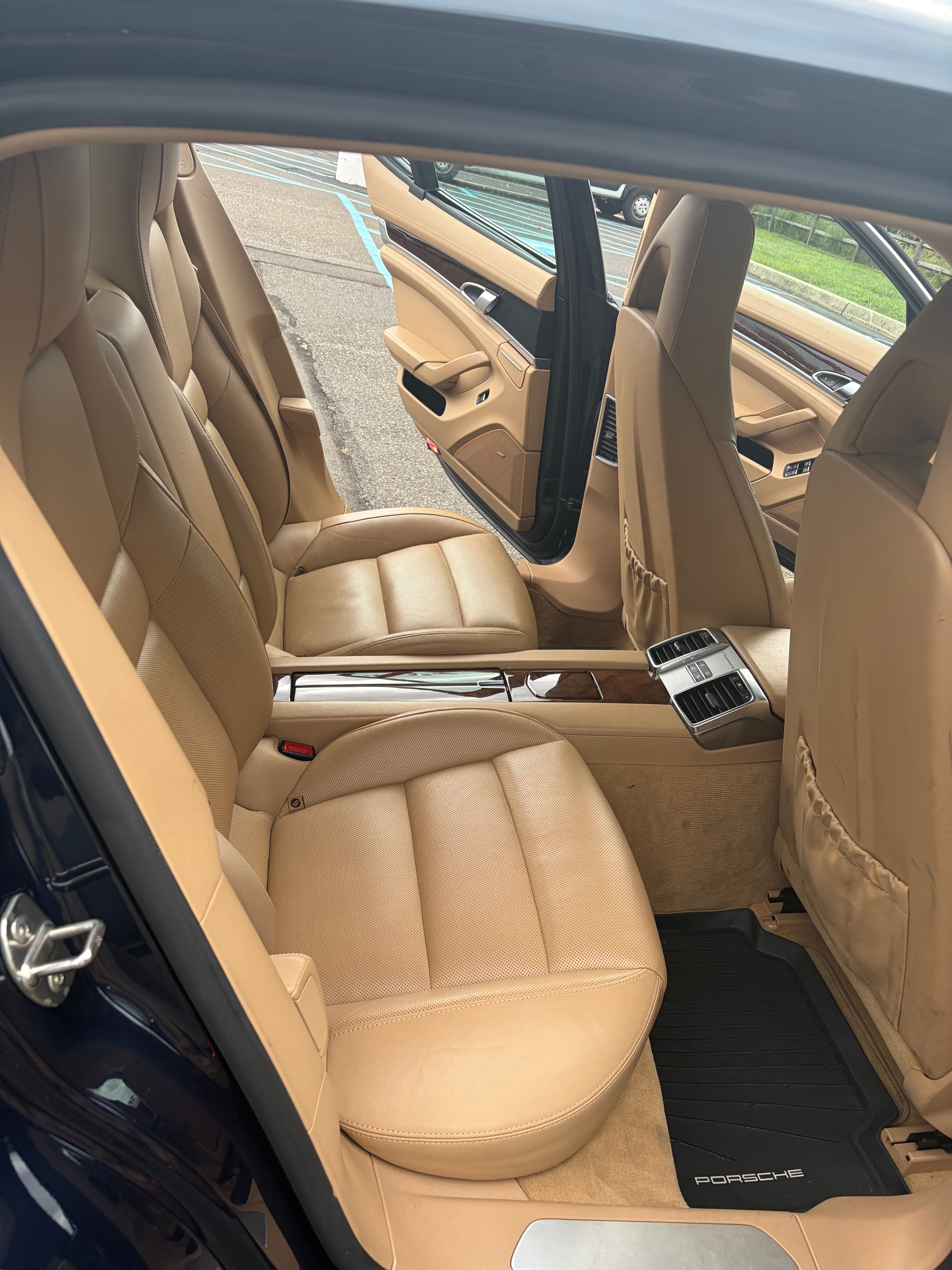 Used 2013 Porsche Panamera 4S image 11
