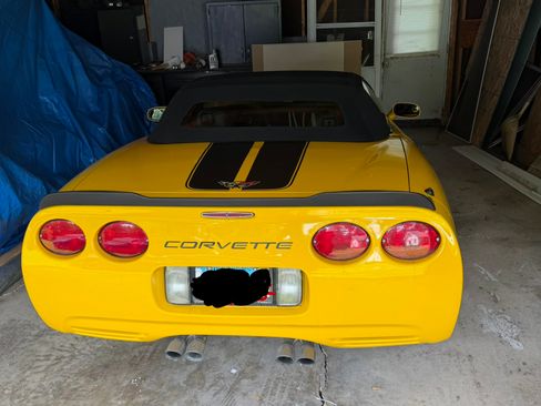 Used 2002 Chevrolet Corvette Convertible w/ Preferred Equipment Group2 RWD image 13
