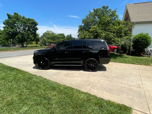 Used 2019 Cadillac Escalade Luxury image 6