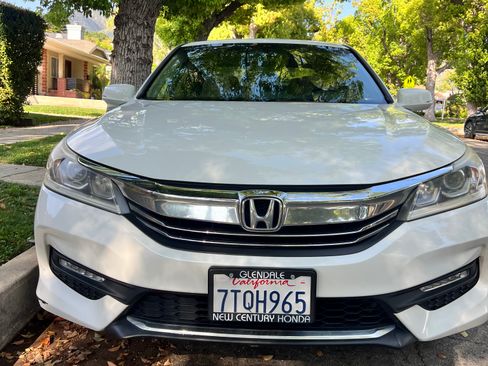 Used 2016 Honda Accord EX image 1