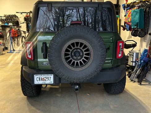 Used 2023 Ford Bronco Wildtrak image 2