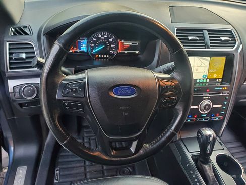 Used 2018 Ford Explorer Limited image 13