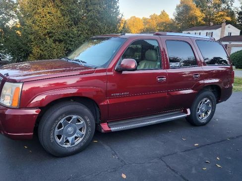 Used 2003 Cadillac Escalade AWD image 2