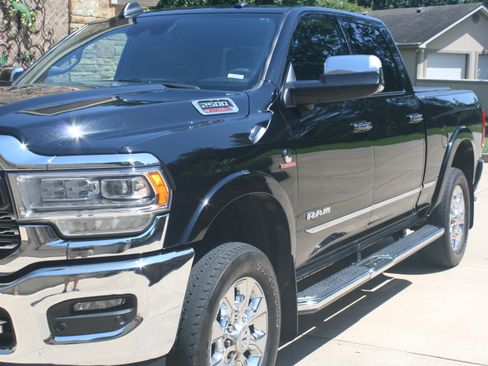Used 2021 RAM 2500 Limited AWD/4WD image 4
