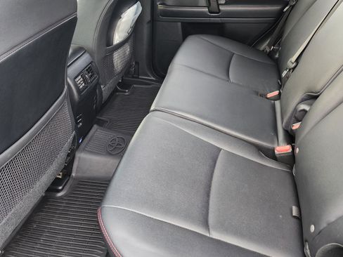 Used 2019 Toyota 4Runner TRD Off-Road Premium image 2